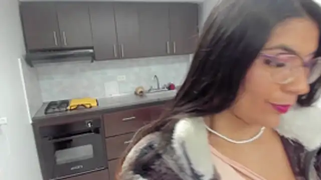 Luna Dumont online show from March 12, 2026, 10:54 am