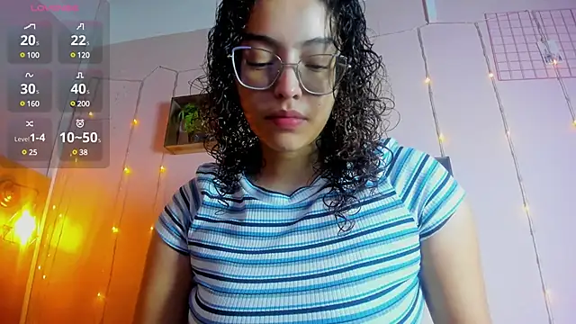 Snapshot of Dollar-girl chatting on February 19, 2025, 11:49 am Dollar-girl online show from February 19, 2025, 11:49 am
