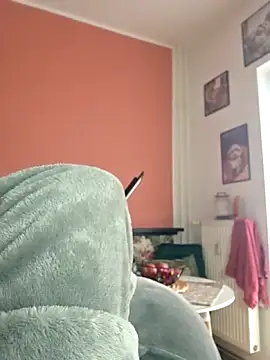 Snapshot of EmilyDiazofficial chatting on February 8, 2026, 1:36 pm EmilyDiazofficial online show from February 8, 2026, 1:36 pm