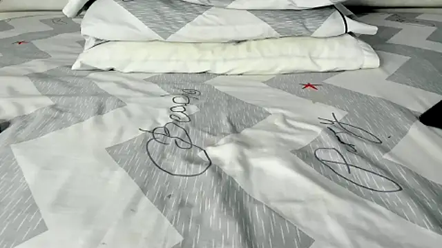 maybelline69 online show from October 18, 2025, 8:09 pm