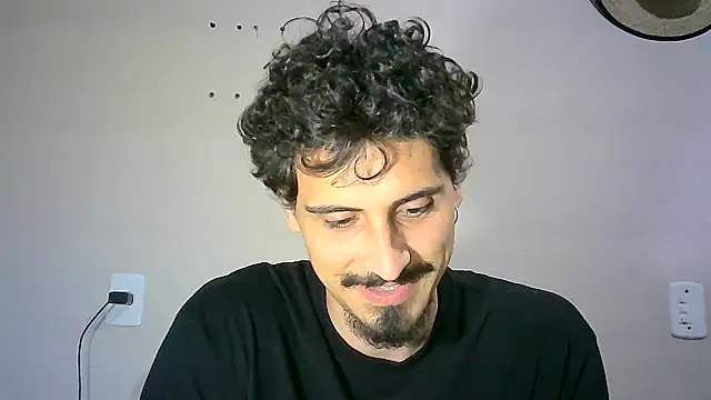 milkoffe online show from December 8, 2024, 11:08 pm