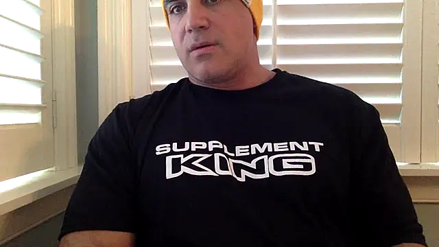 Snapshot of Bad_daddy21 chatting on December 22, 2025, 4:37 pm Bad daddy21 online show from December 22, 2025, 4:37 pm