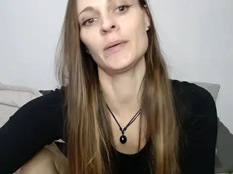 Snapshot of naikah714 chatting on December 6, 2024, 4:17 pm naikah714 online show from December 6, 2024, 4:17 pm