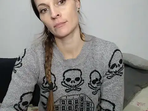 Snapshot of naikah714 chatting on December 8, 2024, 4:18 pm naikah714 online show from December 8, 2024, 4:18 pm