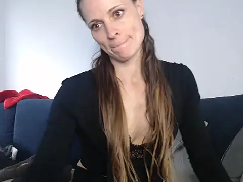 Snapshot of naikah714 chatting on February 18, 2025, 2:06 pm naikah714 online show from February 18, 2025, 2:06 pm