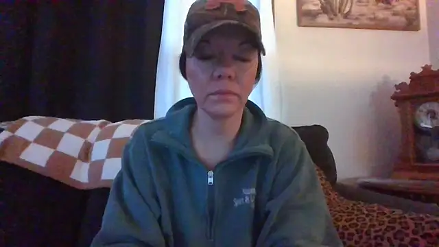 Snapshot of SidneyRaee chatting on January 17, 2026, 6:44 pm SidneyRaee online show from January 17, 2026, 6:44 pm