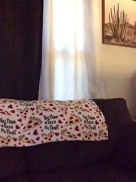 Snapshot of SidneyRaee chatting on February 18, 2026, 4:36 pm SidneyRaee online show from February 18, 2026, 4:36 pm