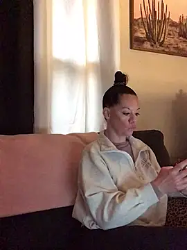 Snapshot of SidneyRaee chatting on February 20, 2026, 5:24 pm SidneyRaee online show from February 20, 2026, 5:24 pm