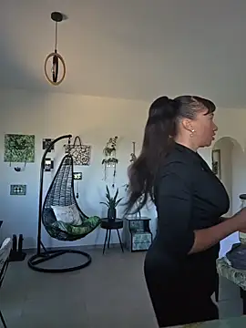 Snapshot of TheGoddessBianca chatting on December 2, 2025, 9:58 am TheGoddessBianca online show from December 2, 2025, 9:58 am