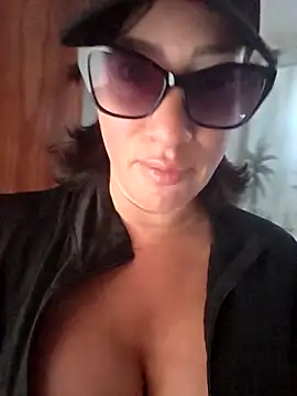 Snapshot of TheGoddessBianca chatting on March 5, 2026, 9:27 am TheGoddessBianca online show from March 5, 2026, 9:27 am