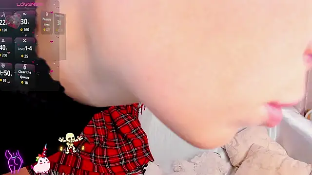 jessica tiny online show from December 3, 2025, 1:24 am