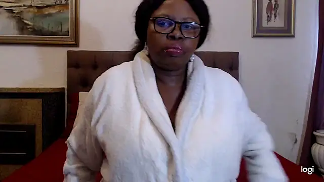 OmegaLipps online show from May 7, 2026, 5:24 am