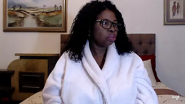 OmegaLipps online show from May 19, 2026, 4:52 am