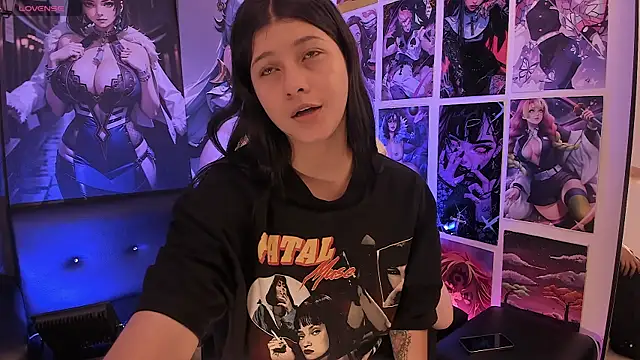 Snapshot of LanaKyutt chatting on December 18, 2025, 2:12 pm LanaKyutt online show from December 18, 2025, 2:12 pm