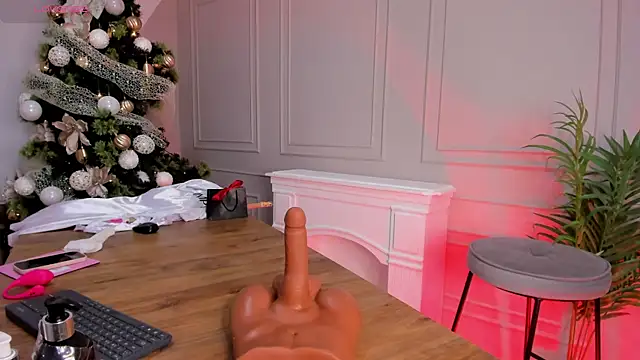 carolriveraa  online show from December 7, 2024, 9:00 pm