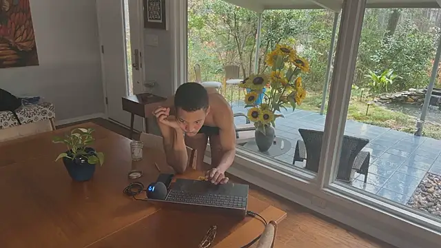 Snapshot of nosleepforlink chatting on February 12, 2025, 5:26 pm nosleepforlink online show from February 12, 2025, 5:26 pm