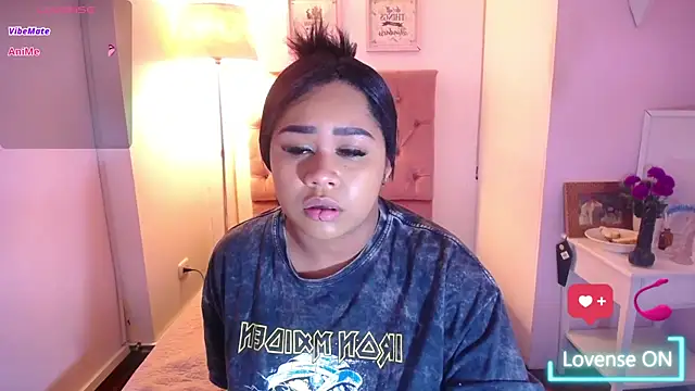 Nahom1  online show from October 16, 2025, 10:22 pm