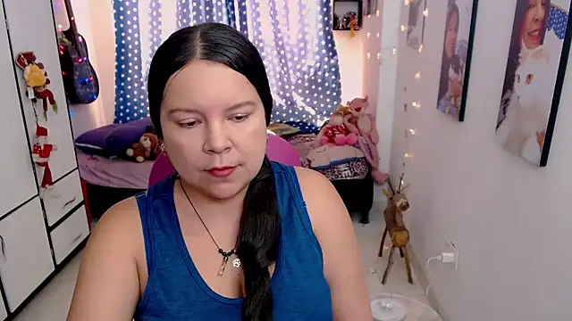 claryssa  online show from February 20, 2026, 6:19 pm