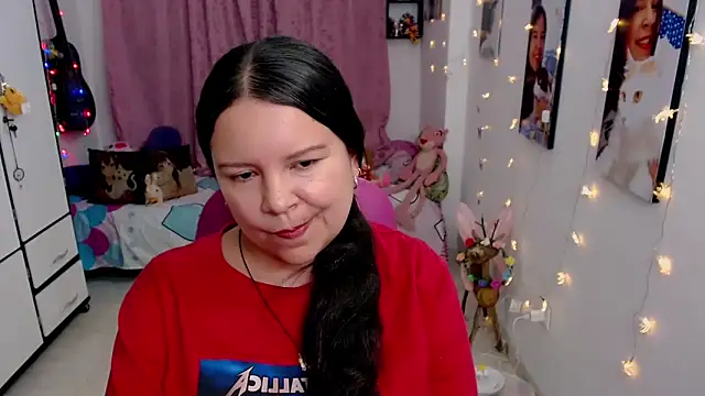claryssa  online show from May 9, 2026, 6:18 am