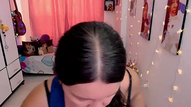 claryssa  online show from May 11, 2026, 8:06 pm