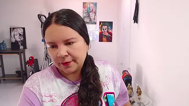 claryssa  online show from May 27, 2026, 6:38 pm