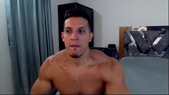 Snapshot of Frank_heaven01 chatting on February 13, 2026, 2:29 am Frank heaven01 online show from February 13, 2026, 2:29 am