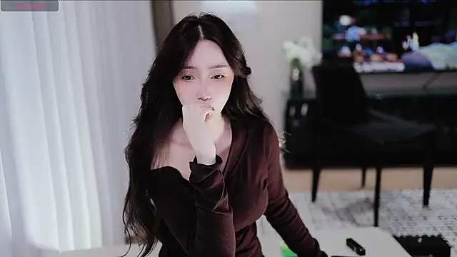 -Aricia- online show from September 14, 2025, 3:22 pm