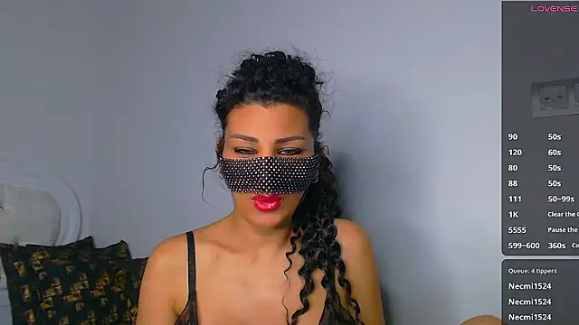 Snapshot of Turkish_Latina chatting on December 17, 2024, 12:45 am Turkish Latina online show from December 17, 2024, 12:45 am