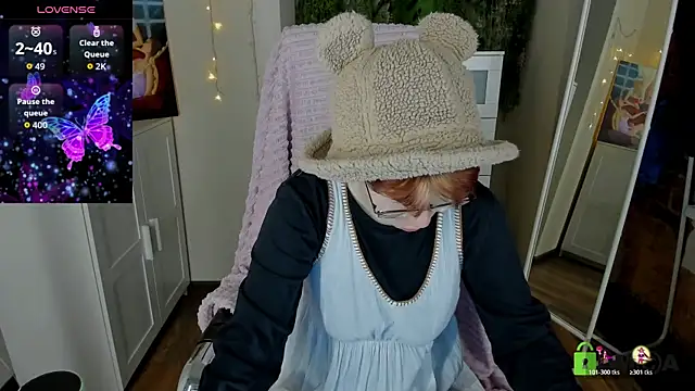 Snapshot of Melissa_Wells chatting on November 6, 2025, 8:32 pm Melissa Wells online show from November 6, 2025, 8:32 pm