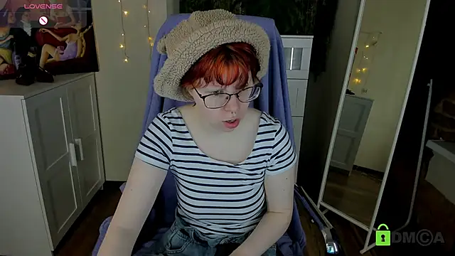 Snapshot of Melissa_Wells chatting on November 12, 2025, 3:45 pm Melissa Wells online show from November 12, 2025, 3:45 pm