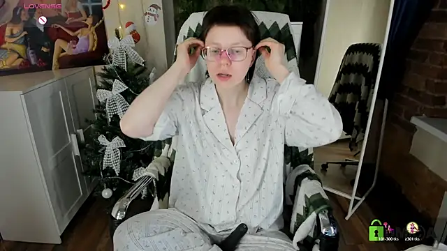 Snapshot of Melissa_Wells chatting on December 21, 2025, 4:03 pm Melissa Wells online show from December 21, 2025, 4:03 pm
