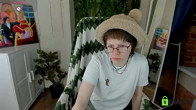 Snapshot of Melissa_Wells chatting on February 12, 2026, 11:22 pm Melissa Wells online show from February 12, 2026, 11:22 pm