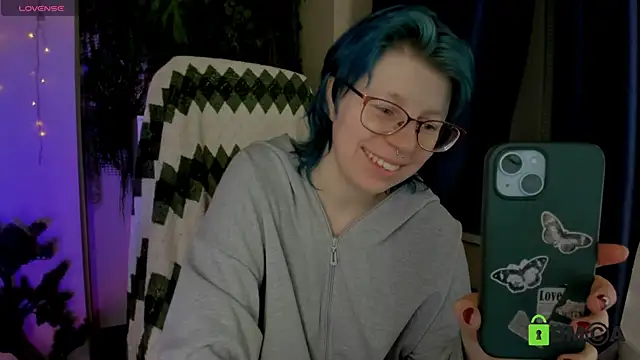 Snapshot of Melissa_Wells chatting on May 8, 2026, 9:42 pm Melissa Wells online show from May 8, 2026, 9:42 pm
