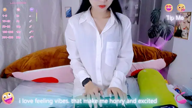 Snapshot of Ly__ chatting on March 18, 2026, 2:58 am Ly online show from March 18, 2026, 2:58 am