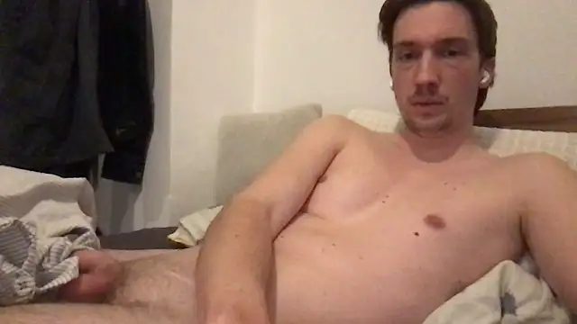 Snapshot of hungandfun05 chatting on January 9, 2026, 11:06 pm hungandfun05 online show from January 9, 2026, 11:06 pm