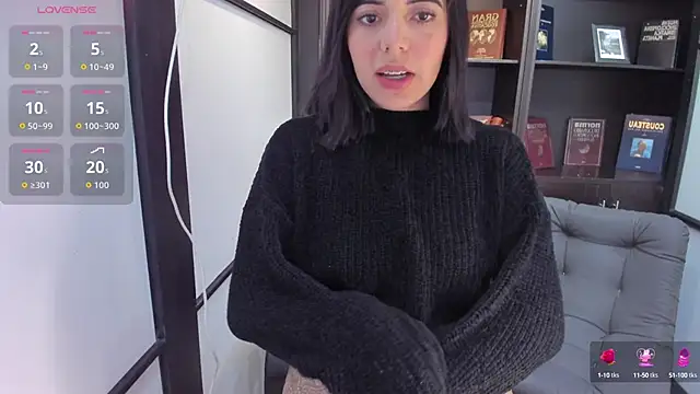 NicolRoss  online show from October 14, 2025, 12:06 pm