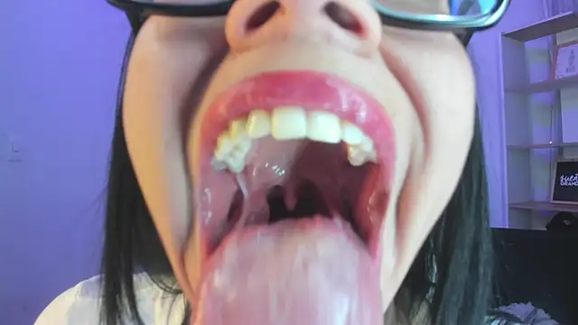 Katty mouth online show from March 16, 2026, 7:18 pm