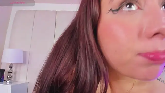 Luciana 66 online show from January 7, 2025, 2:53 am