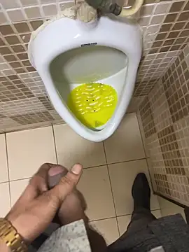 Snapshot of hitlar1026 chatting on October 16, 2025, 11:55 am hitlar1026 online show from October 16, 2025, 11:55 am