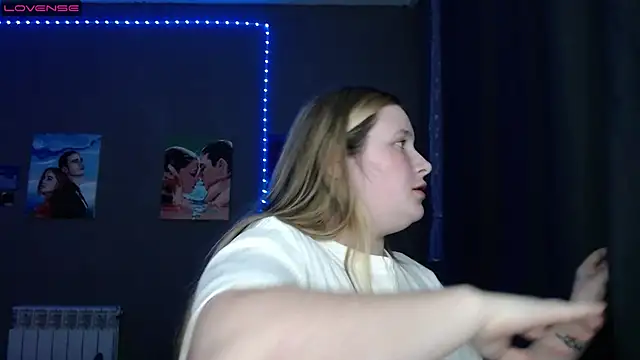 Light Luna online show from October 11, 2025, 1:42 pm