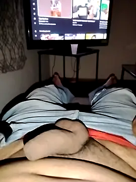 Snapshot of papillon013 chatting on December 3, 2024, 2:36 am papillon013 online show from December 3, 2024, 2:36 am