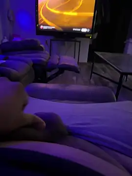 Snapshot of papillon013 chatting on December 31, 2024, 5:22 am papillon013 online show from December 31, 2024, 5:22 am