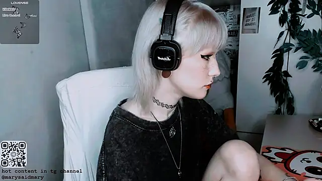 Snapshot of say_mary chatting on October 24, 2025, 2:57 pm say mary online show from October 24, 2025, 2:57 pm