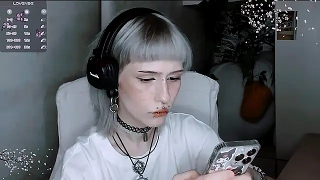 Snapshot of say_mary chatting on November 4, 2025, 5:34 pm say mary online show from November 4, 2025, 5:34 pm