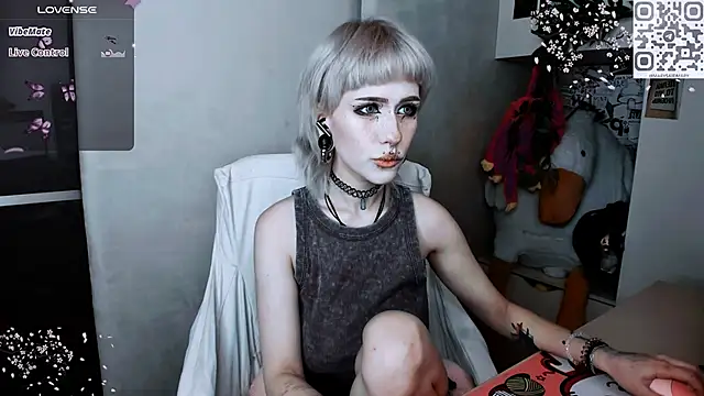 Snapshot of say_mary chatting on November 11, 2025, 9:53 am say mary online show from November 11, 2025, 9:53 am