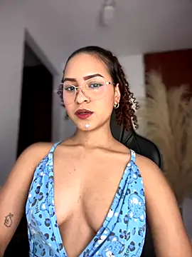 Snapshot of gretta_kler1 chatting on November 3, 2025, 10:21 pm gretta kler1 online show from November 3, 2025, 10:21 pm