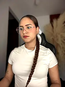 Snapshot of gretta_kler1 chatting on November 11, 2025, 10:10 pm gretta kler1 online show from November 11, 2025, 10:10 pm