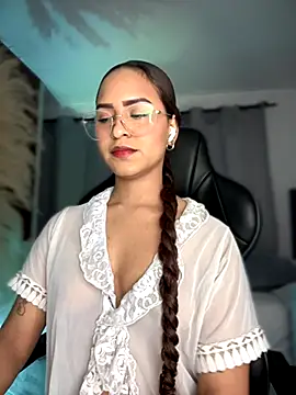 Snapshot of gretta_kler1 chatting on November 20, 2025, 9:47 pm gretta kler1 online show from November 20, 2025, 9:47 pm