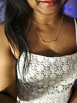 FANTASY QUEEN 07 online show from March 6, 2025, 9:58 am