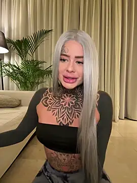 Snapshot of bambixboo chatting on November 11, 2025, 8:42 pm bambixboo online show from November 11, 2025, 8:42 pm